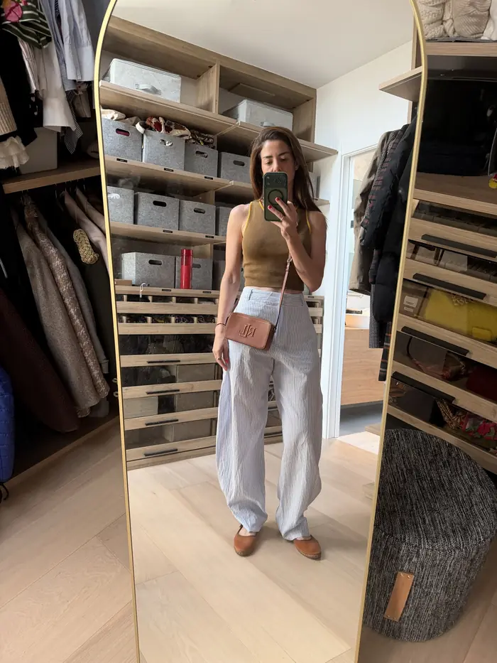 El mismo look puesto, foto de espejo